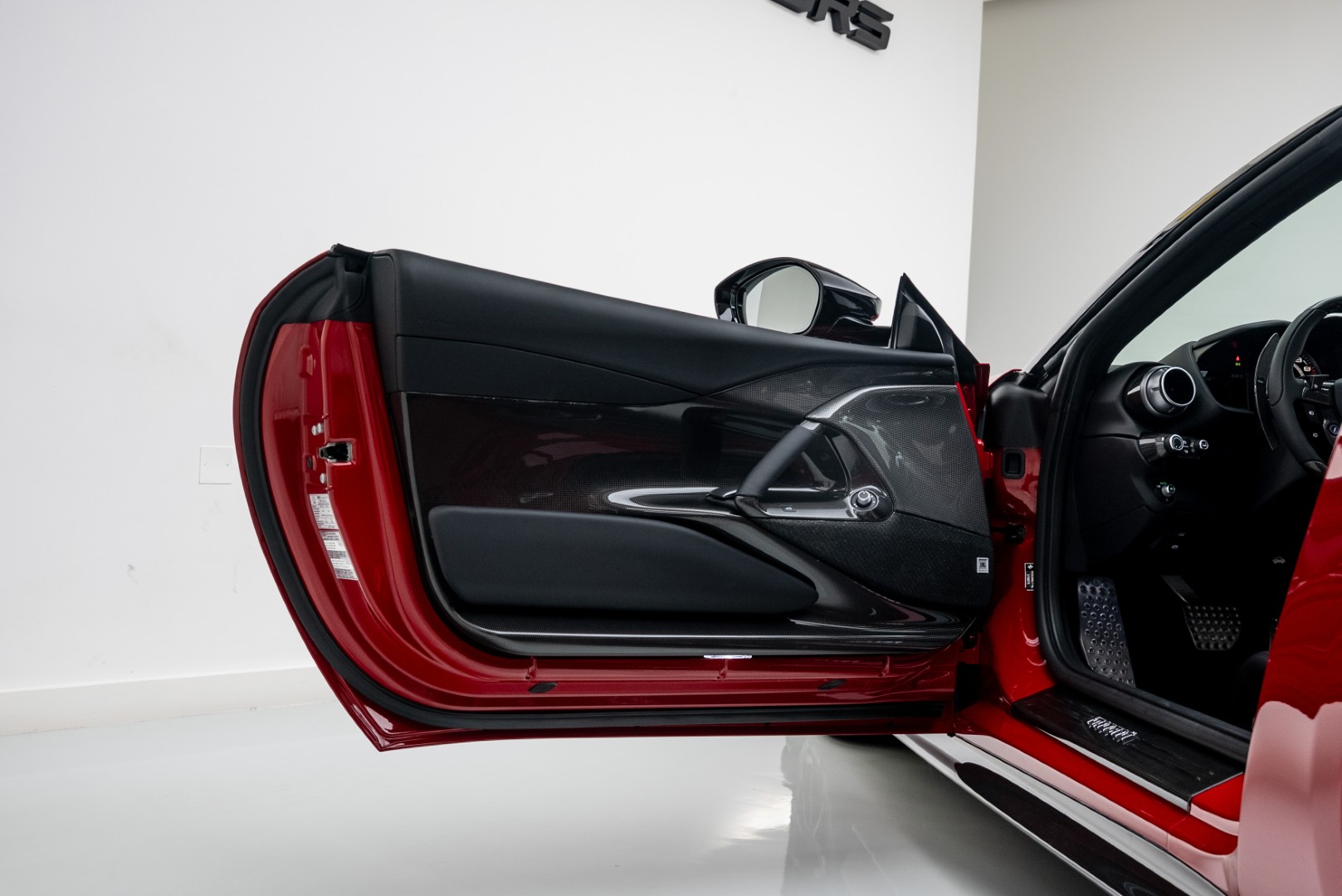 FERRARI 812 COMPETIZIONE APERTA